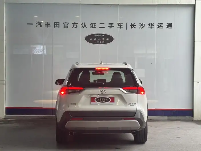 Toyota RAV4 2021 Model 2.0L CVT 4WD Premium Edition – фото 4