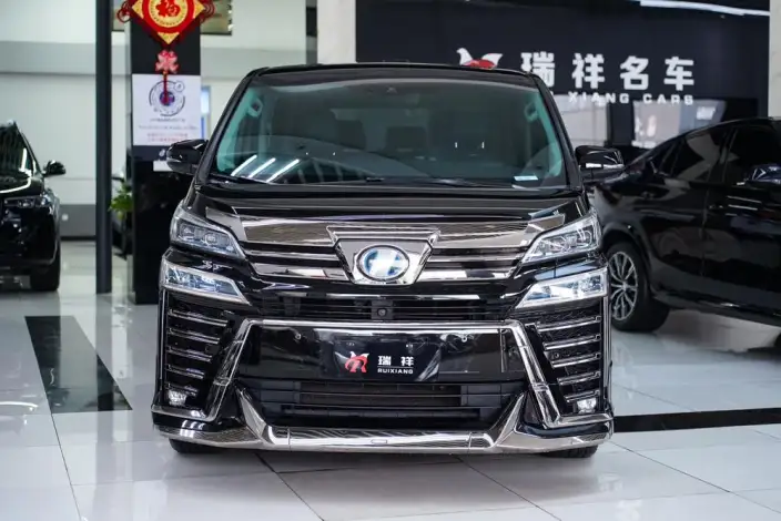 Vellfire 2021 Model Toyota Crown Hybrid 2.5L HV Deluxe Edition – фото 2