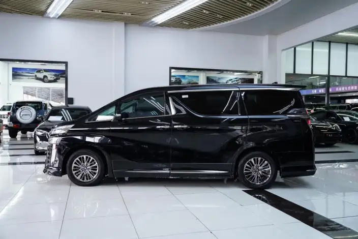 Vellfire 2021 Model Toyota Crown Hybrid 2.5L HV Deluxe Edition – фото 4