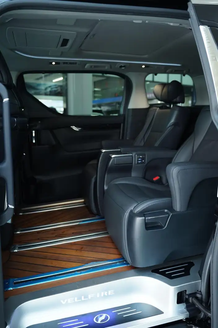 Vellfire 2021 Model Toyota Crown Hybrid 2.5L HV Deluxe Edition – фото 9