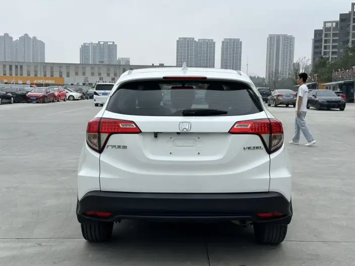 Honda Vezel 2020 Model 1.5L CVT Pioneer Edition – фото 6