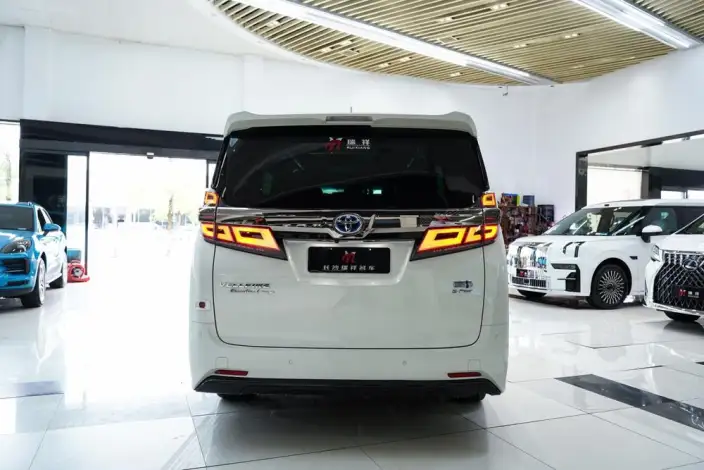 Vellfire 2020 Model Hybrid 2.5L HV Premium Edition – фото 5
