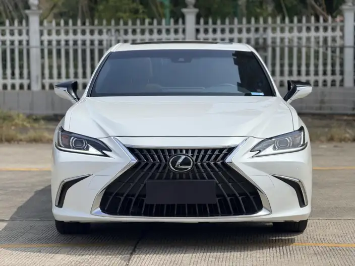 Lexus ES 2024 Model 200 Premium – фото 2