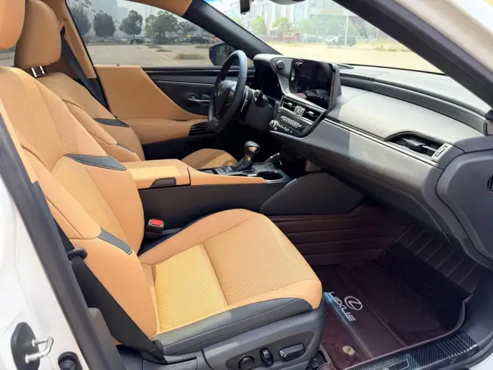 Lexus ES 2024 Model 200 Premium – фото 7