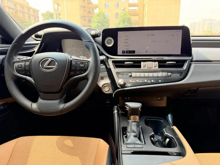 Lexus ES 2024 Model 200 Premium – фото 8