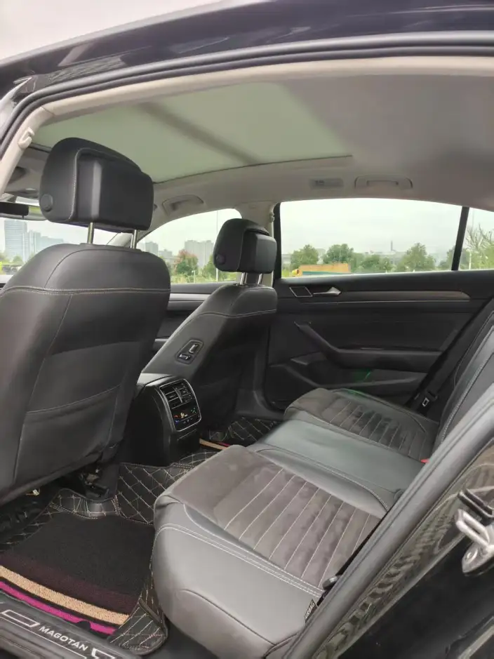 Volkswagen Magotan 2020 Model 330TSI DSG Leading Model – фото 9