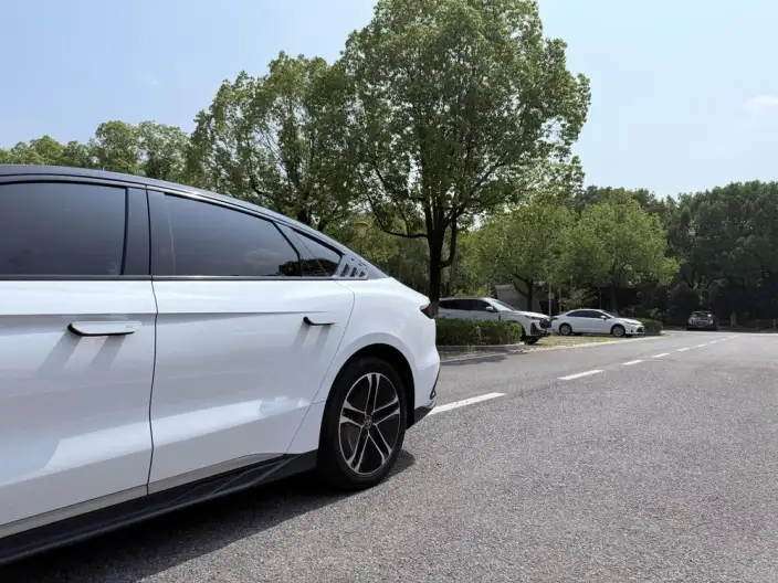 BYD Han EV 2023 Model Champion Edition 605KM Noble Model – фото 8