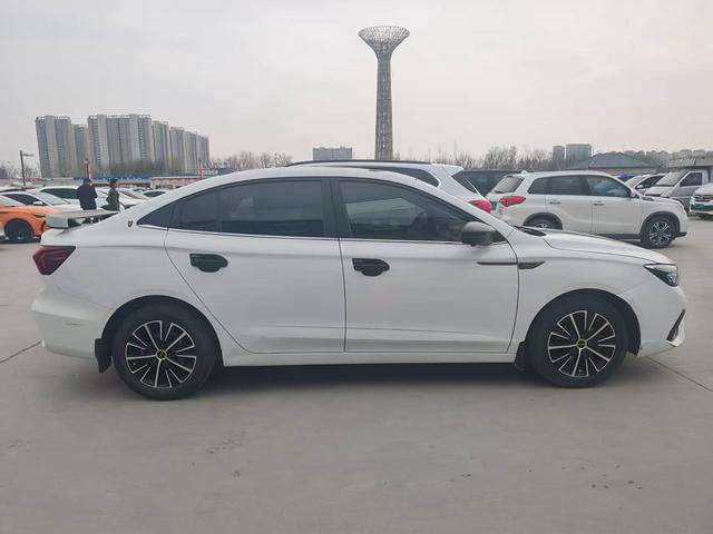 Roewe i5 2021 1.5L CVT Diamond – фото 4