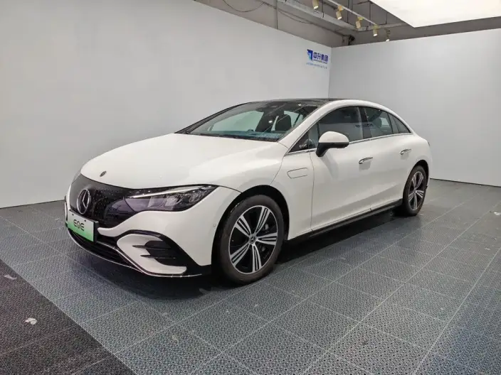 Mercedes-Benz EQE 2022 Model EQE 350 Deluxe Edition – фото 1