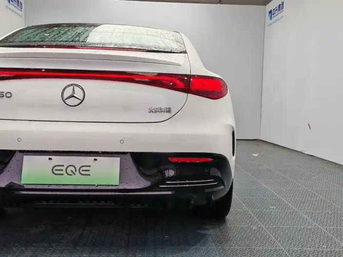 Mercedes-Benz EQE 2022 Model EQE 350 Deluxe Edition – фото 10