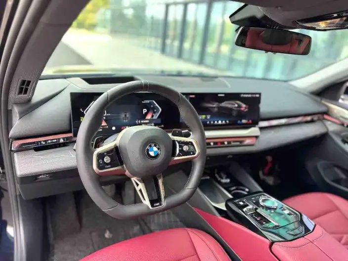 BMW 5 Series 2025 Model 530Li Exclusive Model M Sports Set – фото 9