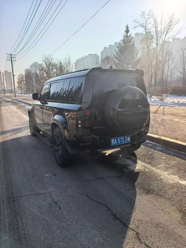 Land Rover De f ender 2024 110 3.0T P400 XS – фото 9