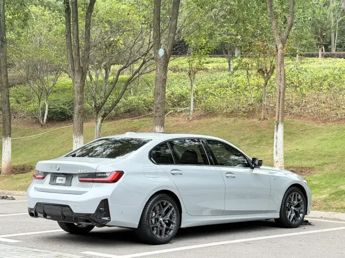 BMW 3 Series 2025 Model 330Li M Sports Night Set – фото 6