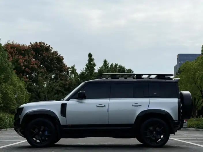 Land Rover Defender 2023 Model Facelift 90 3.0T P400 XS – фото 3