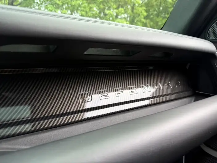 Land Rover Defender 2023 Model Facelift 90 3.0T P400 XS – фото 7