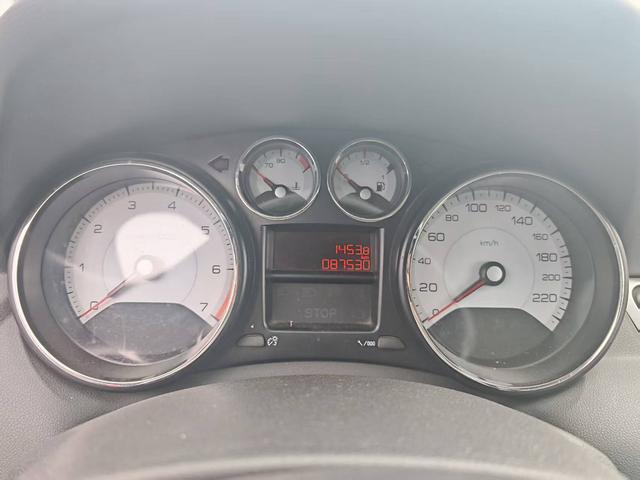 Peugeot 308 2014 Enjoy Classic 1.6L Manual Trend – фото 8