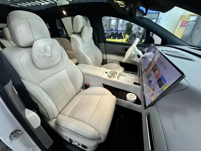 Li Auto i6 2025 Model 4WD Standard Edition – фото 7