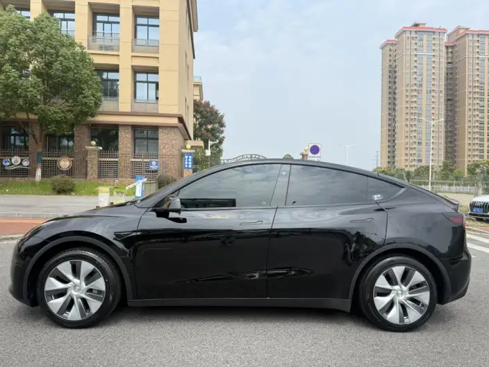 Model Y 2022 Model Facelift Rear-wheel drive version – фото 3