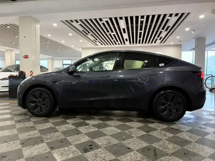 Model Y 2024 Model Rear-wheel drive version – фото 3