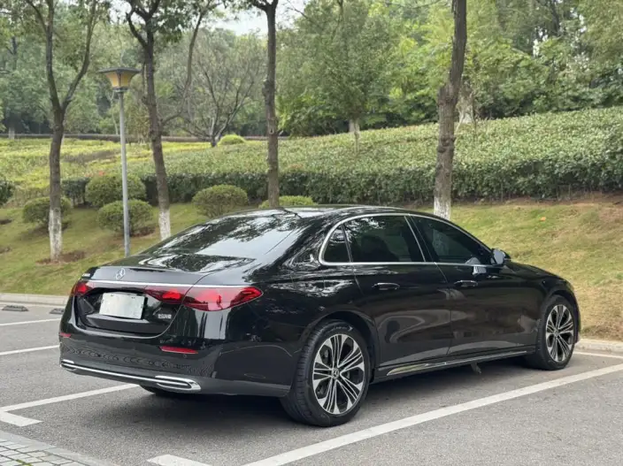 Mercedes-Benz E-Class 2026 Model E 300 L Luxury Model sedan – фото 6