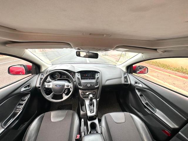 Ford Focus 2012 Hatchback 1.6L Automatic Style – фото 4
