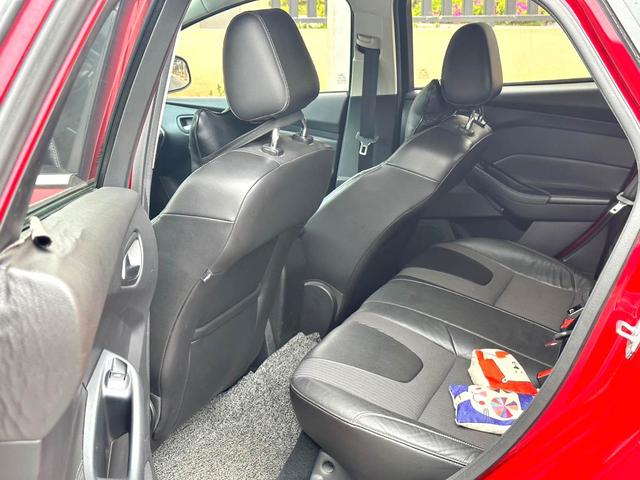 Ford Focus 2012 Hatchback 1.6L Automatic Style – фото 5