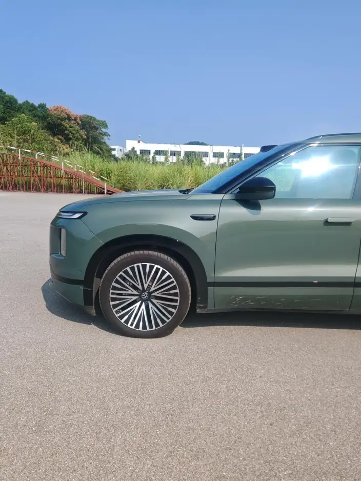ID. ERA 9X 2026 Model Max 4WD Edition – фото 10