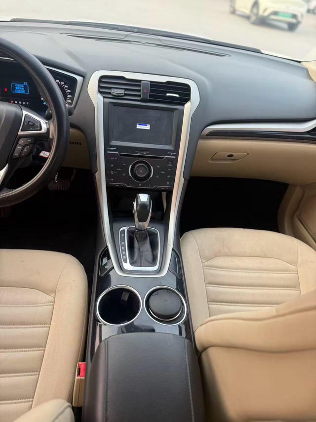 Ford Mondeo 2013 модификация 1.5L GTDi180 Com f ort – фото 13