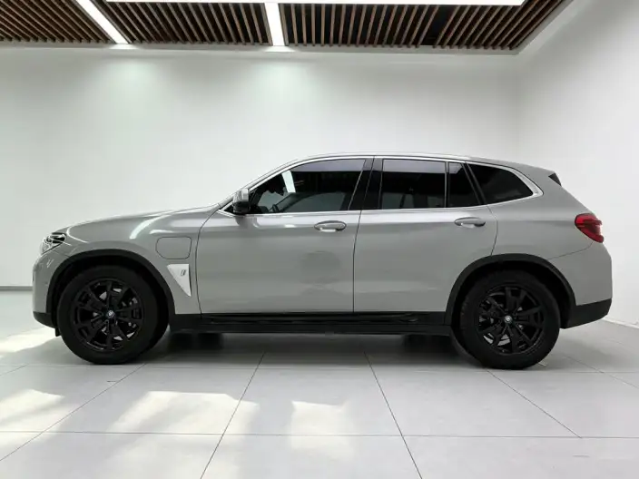 BMW iX3 2021 Model Facelift Leading Model – фото 4