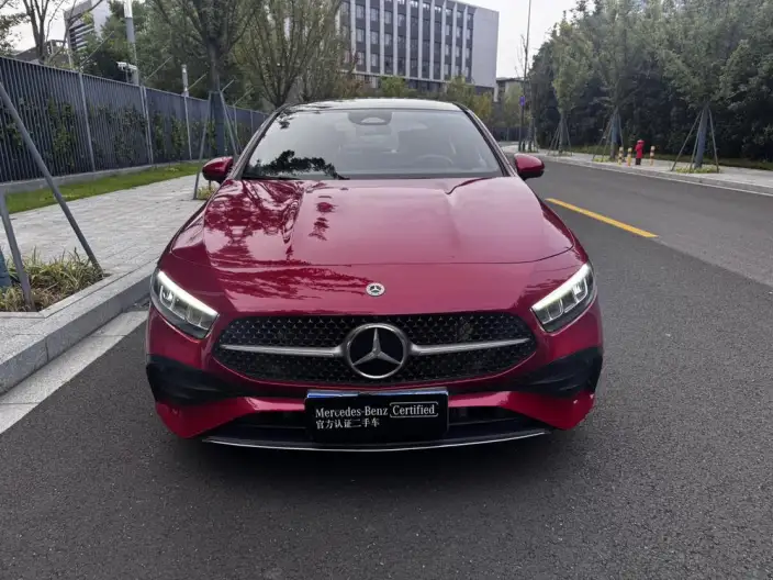 Mercedes-Benz A-class 2023 Model A 200 L Sports sedan Fashion Edition – фото 2