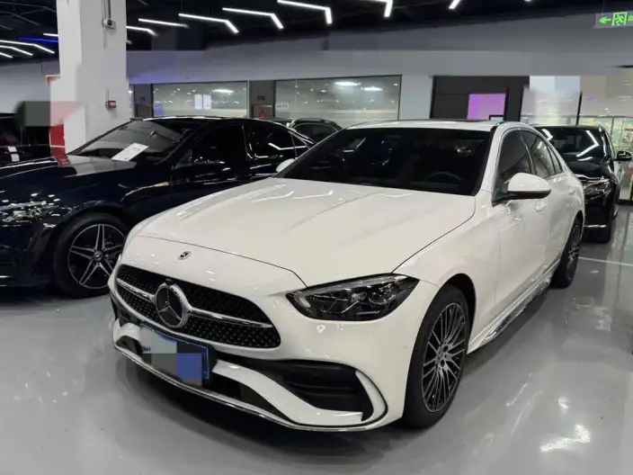 Mercedes-Benz C-Class 2023 Model C 200 L Sports Edition – фото 1