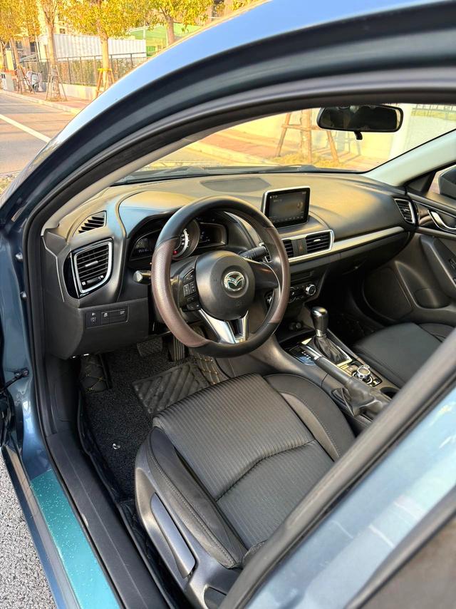 Mazda3 Axela 2014 Sedan 1.5L Automatic Luxury – фото 4