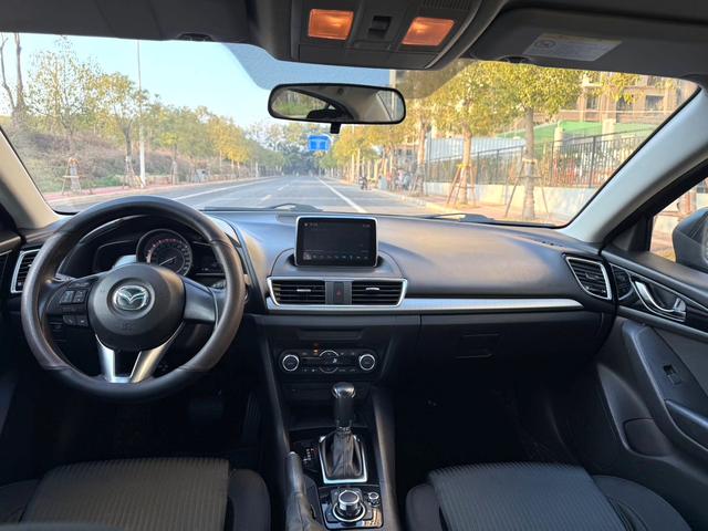 Mazda3 Axela 2014 Sedan 1.5L Automatic Luxury – фото 5