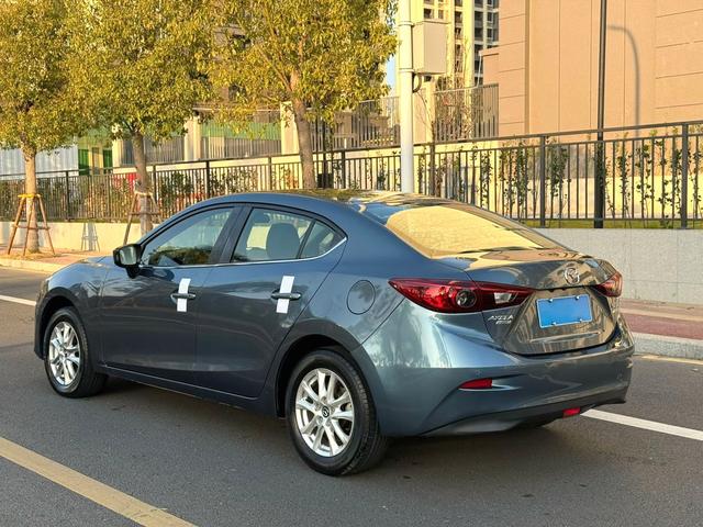 Mazda3 Axela 2014 Sedan 1.5L Automatic Luxury – фото 7