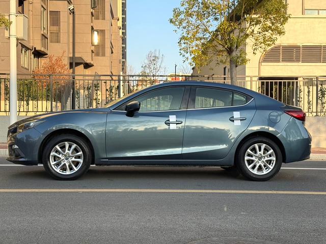 Mazda3 Axela 2014 Sedan 1.5L Automatic Luxury – фото 8