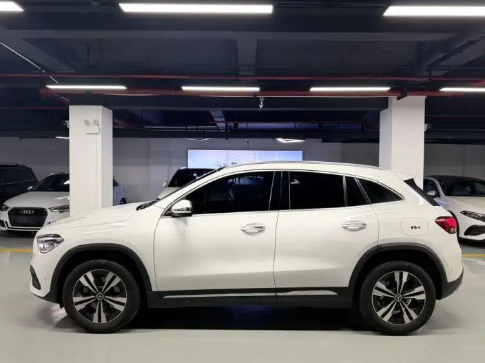 Mercedes-Benz GLA 2022 Model GLA 200 – фото 4