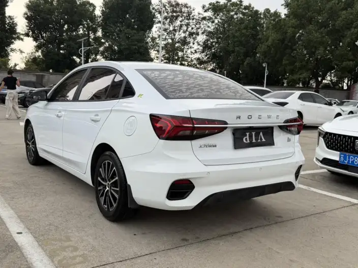 Roewe i5 2021 Model 1.5L CVT Diamond Edition – фото 4