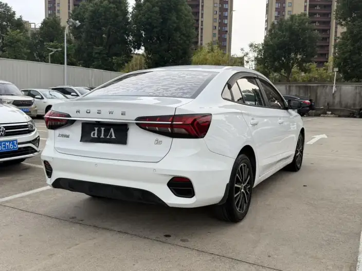 Roewe i5 2021 Model 1.5L CVT Diamond Edition – фото 6