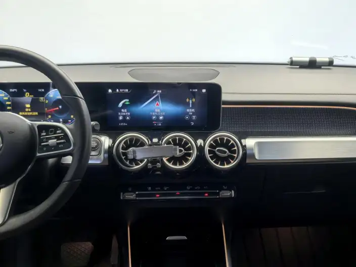 Mercedes-Benz GLB 2020 Model GLB 200 Dynamic Model – фото 10