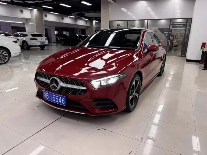 Mercedes-Benz A-class 2022 Model Facelift A 200 L Sports sedan Dynamic Edition – фото 1