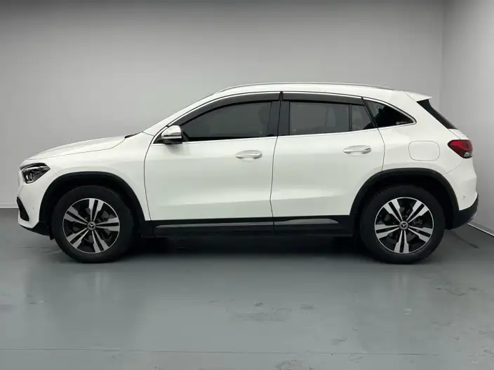 Mercedes-Benz GLA 2022 Model Facelift GLA 200 – фото 4