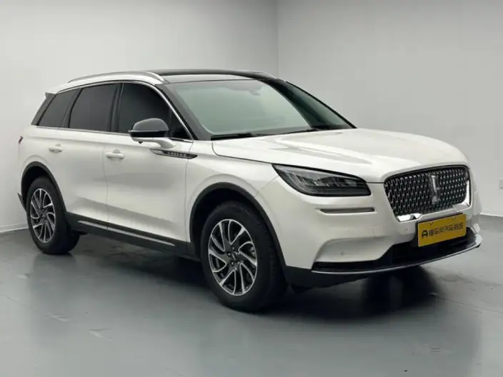 Lincoln Corsair 2022 Model Facelift 2.0T 2WD Exclusive Edition – фото 3