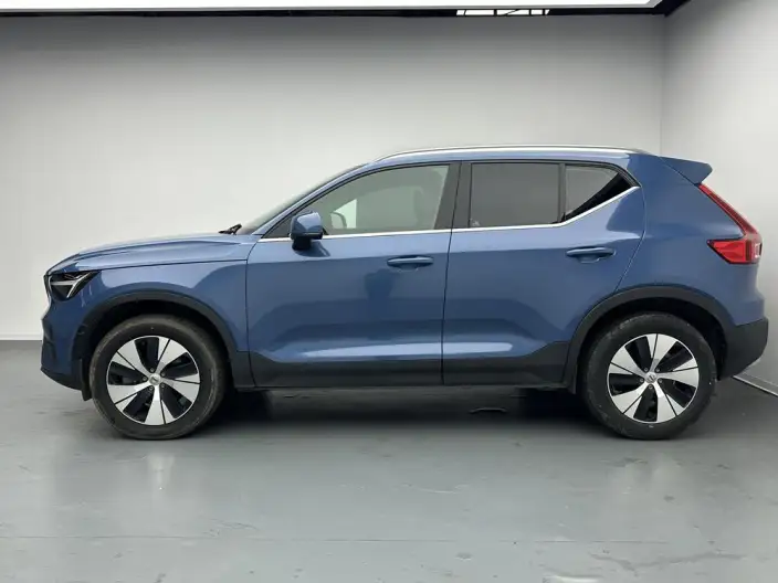 Volvo XC40 2024 Model B3 Smart Range Deluxe Edition – фото 4