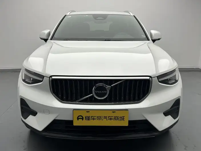 Volvo XC40 2024 Model B3 Smart Range Deluxe Edition – фото 2