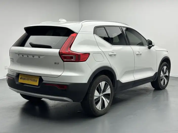 Volvo XC40 2024 Model B3 Smart Range Deluxe Edition – фото 7