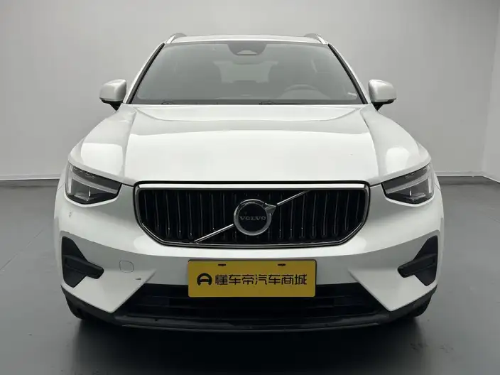 Volvo XC40 2024 Model B3 Smart Range Deluxe Edition – фото 2