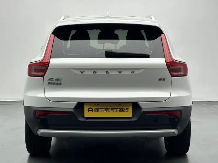 Volvo XC40 2024 Model B3 Smart Range Deluxe Edition – фото 6