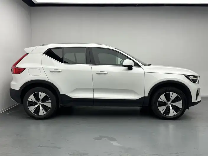 Volvo XC40 2024 Model B3 Smart Range Deluxe Edition – фото 8