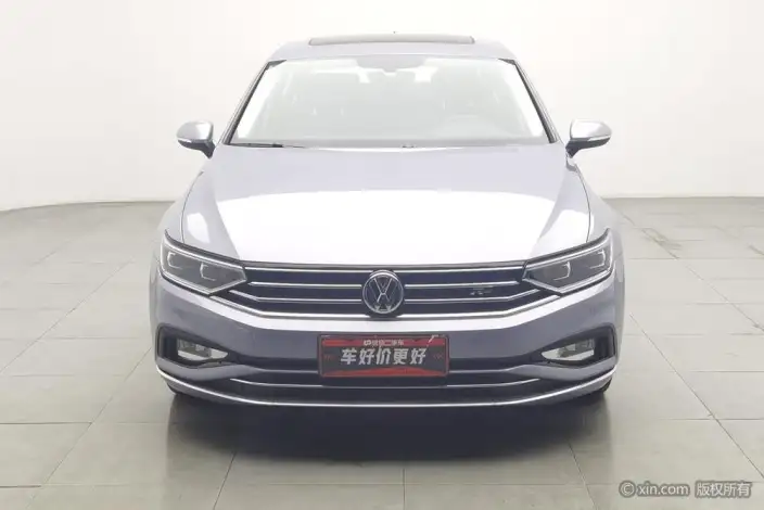 Volkswagen Magotan 2020 Model 330TSI DSG Luxury Model – фото 1