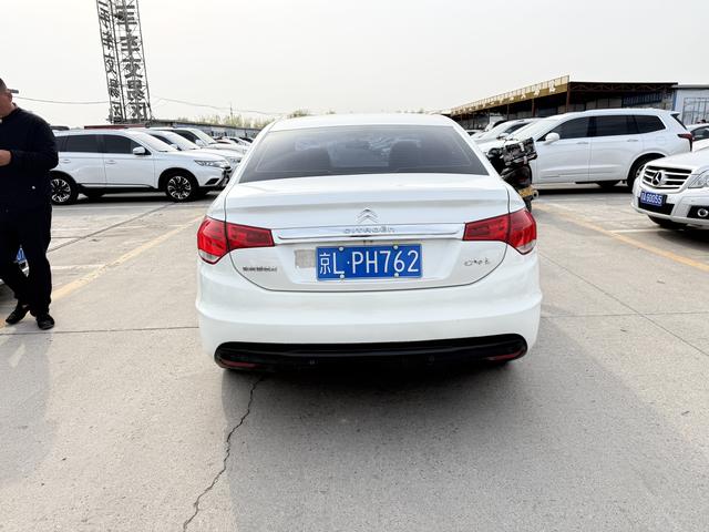 Citroën C4L 2015 модификация 1.6T автоматическое Premium Edition – фото 4
